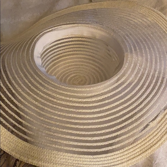 Hat - Picture 2 of 4